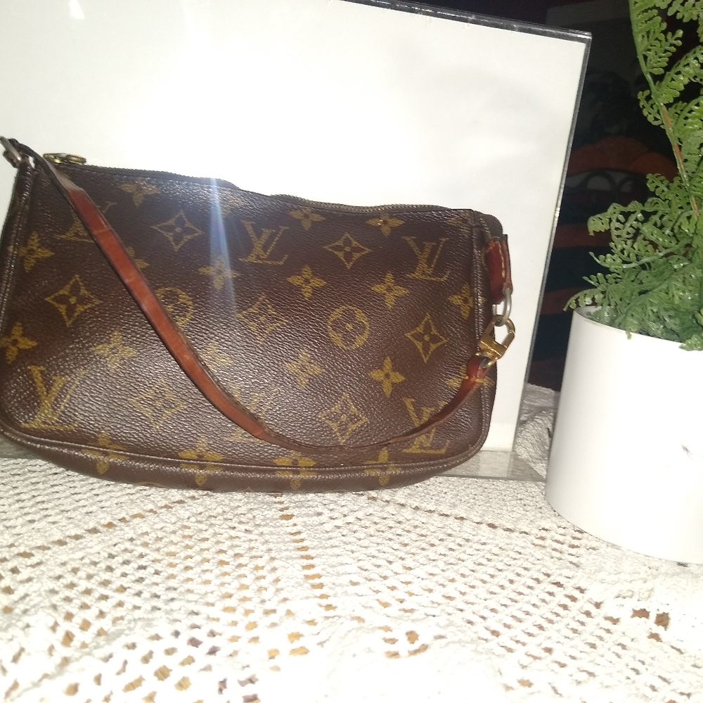 Bag, Louis Vuitton.
